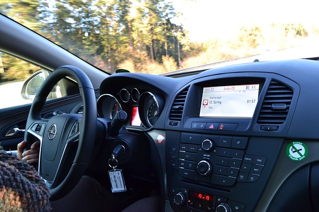 Měl by existovat maximální věk pro řízení automobilu?